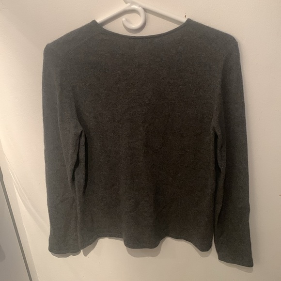 Absolutely Stunning Charcoal Grey 100% Two Fly Cashmere Crewneck Sweater SZ M - Picture 6 of 6